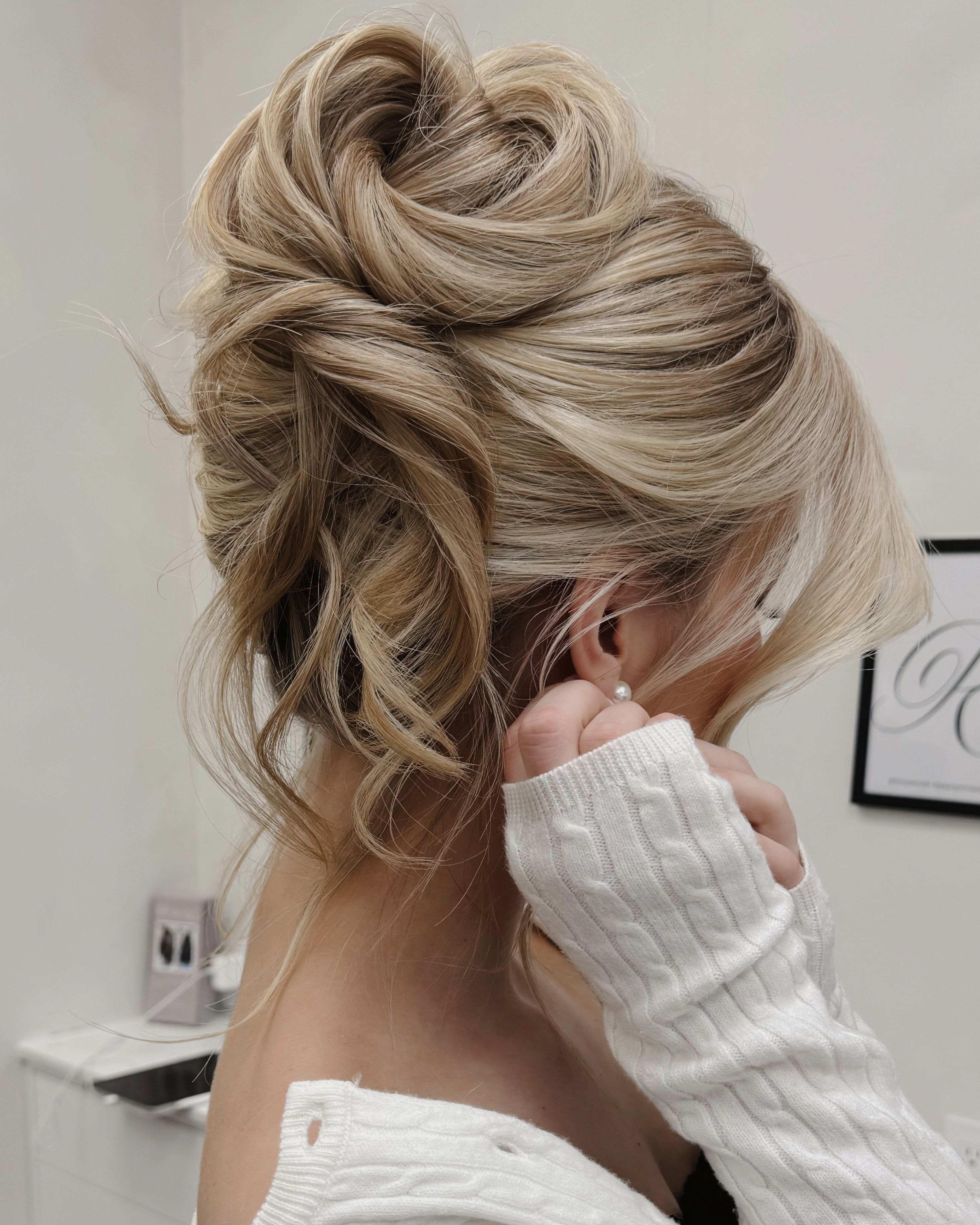 @tonyastylist